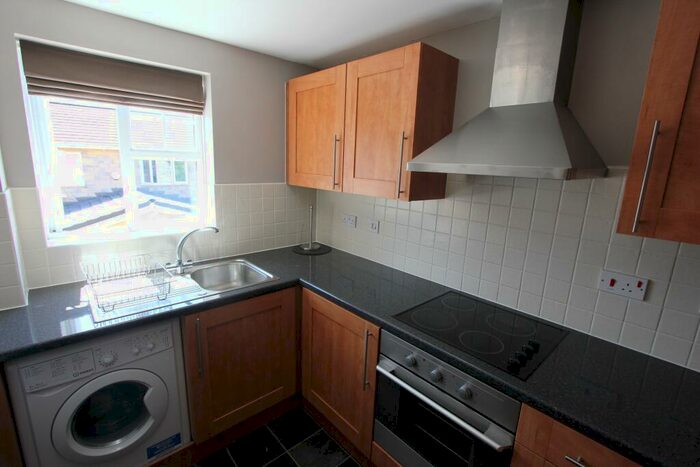 2 Bedroom Flat To Rent In Waters Reach, Mossley, OL5