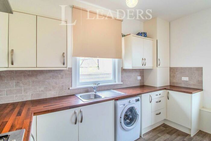 2 Bedroom Apartment To Rent In Manor Road, Westcliff-on-Sea, SS0