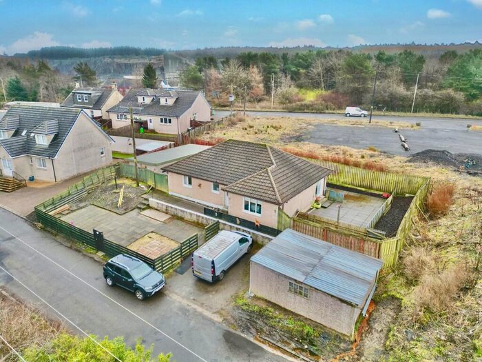 Houses for sale in Shotts, ML7, North Lanarkshire