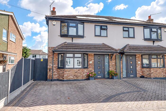 3 Bedroom Semi-Detached House For Sale In Elmsleigh Drive, Leigh-on-Sea, SS9
