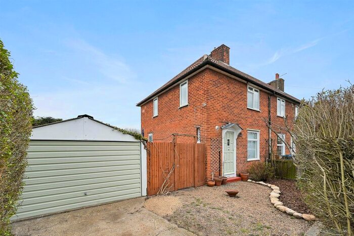 3 Bedroom End Of Terrace House To Rent In Abbotsbury Road, Morden, SM4