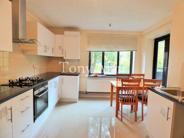 4 Bedroom Apartment To Rent In Dalmeny Avenue, London, N7