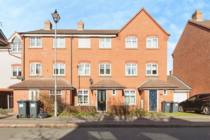 4 Bedroom Terraced House For Sale In Ratcliffe Avenue, Birmingham, B30
