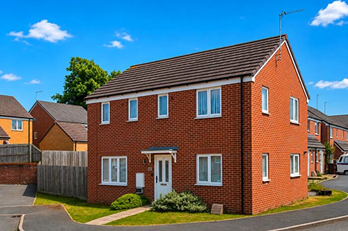 3 Bedroom Detached House For Sale In Hodder Street, Northampton, NN2
