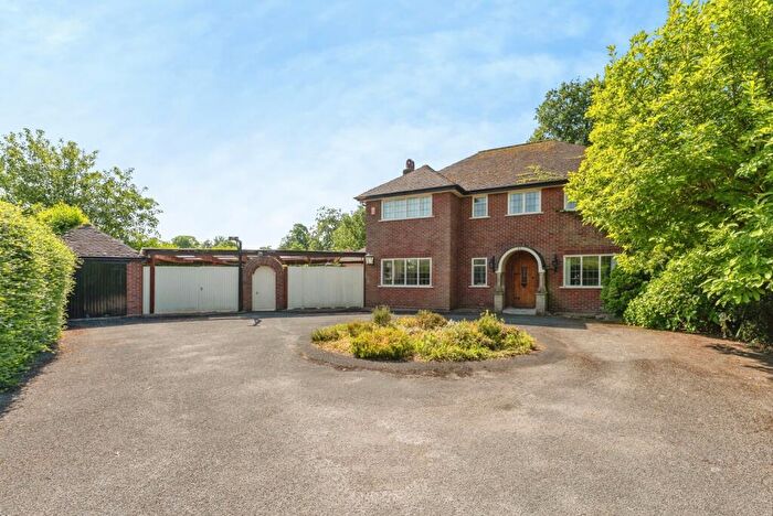 4 Bedroom Detached House For Sale In The Park, Chester, Cheshire, CH3
