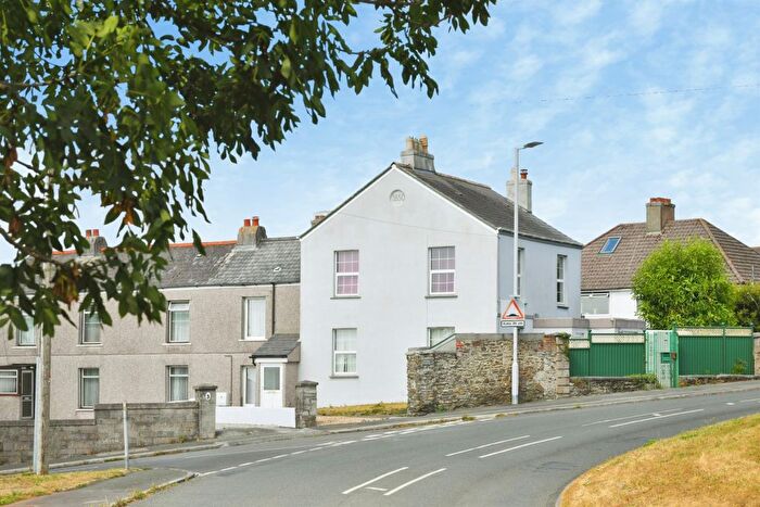 3 Bedroom End Of Terrace House For Sale In Roman Way, Plymouth, PL5