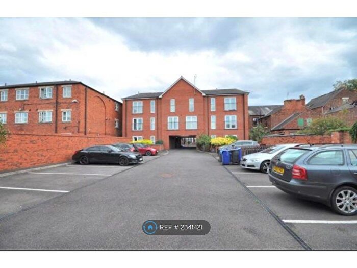 2 Bedroom Flat To Rent In Barons Court, Burton-On-Trent, DE14
