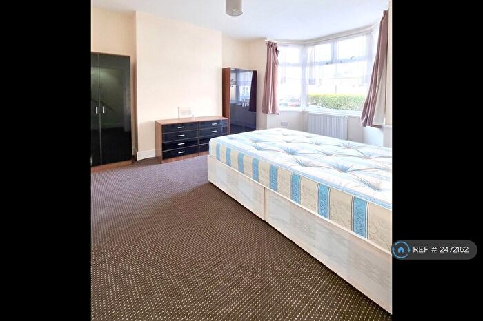 2 Bedroom Flat To Rent In Trevelyan Avenue, London, E12