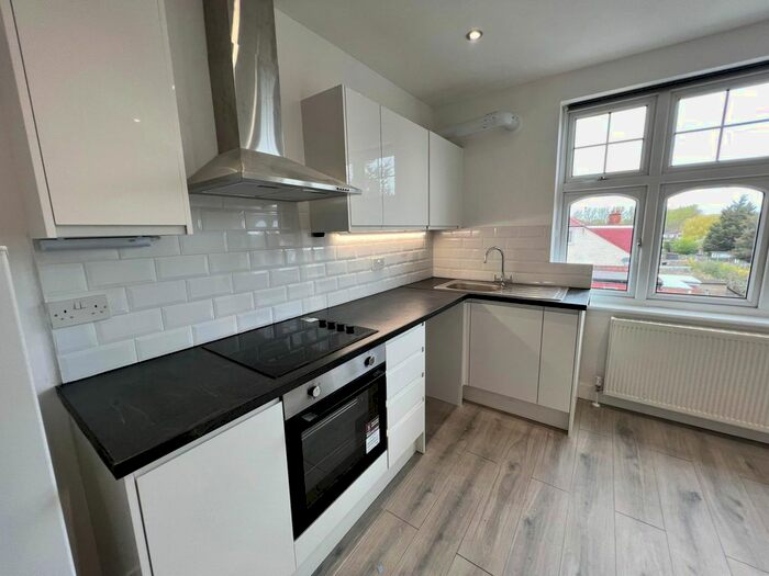 2 Bedroom Flat To Rent In Kenton Road, Harrow, HA3