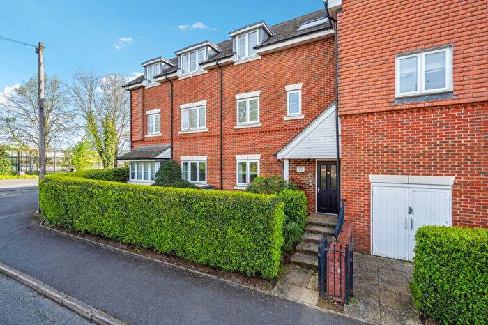 2 Bedroom Flat To Rent In Findlay Mews, Marlow - First Floor Apartment, SL7