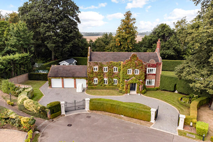 5 Bedroom Detached House For Sale In Hanbury Drive, Ware, SG12