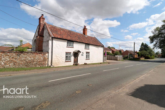 4 Bedroom Detached House For Sale In Chapel Road, Pott Row, PE32