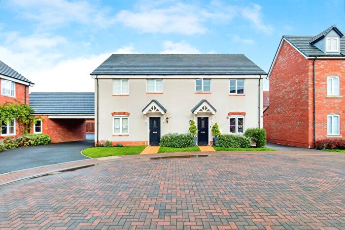 3 Bedroom Semi Detached House For Sale In Sunningdale Drive, Corby, NN17