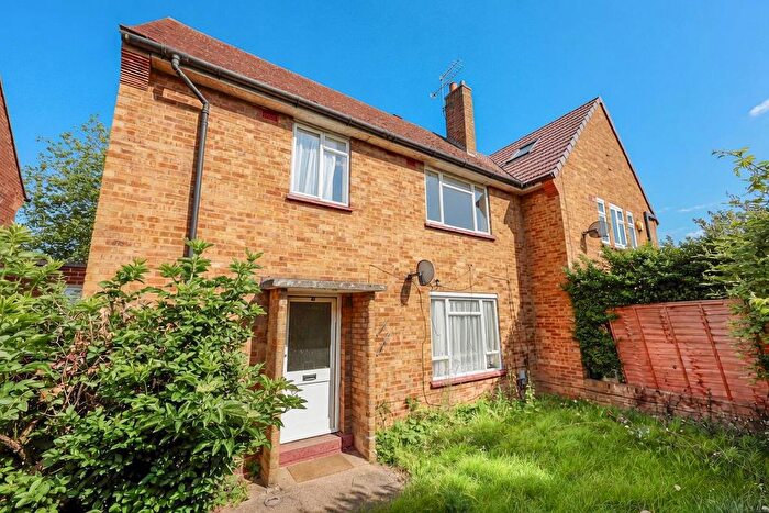 3 Bedroom Semi-detached House For Sale In Sutton Court Road, Hillingdon, UB10