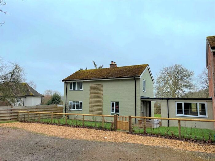 4 Bedroom Detached House To Rent In Park Cottage, Hungerford, RG17