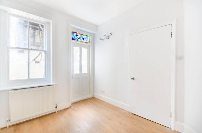 2 Bedroom Flat For Sale In Bell Street, Baker Street, London, NW1