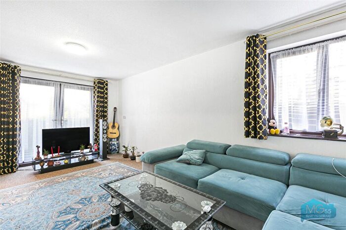 1 Bedroom Apartment To Rent In Deanery Close, East Finchley, London, N2