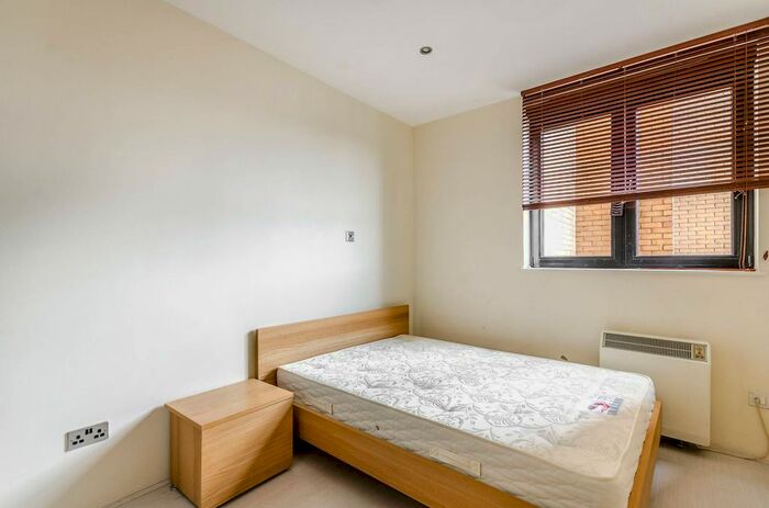 2 Bedroom Flat To Rent In Cromwell Road, South Kensington, London, SW7