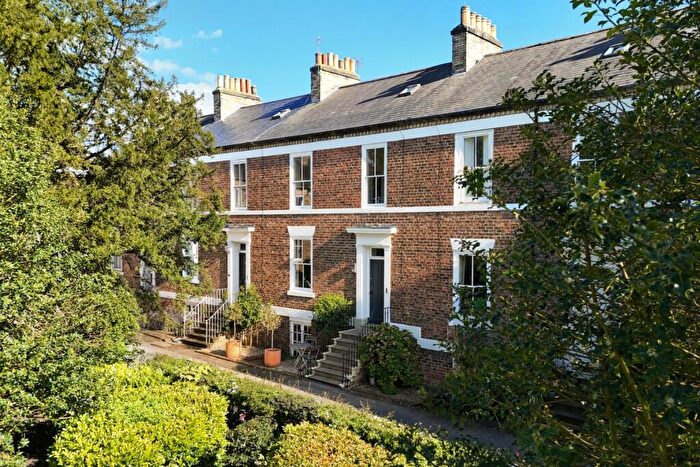 4 Bedroom Town House For Sale In Banks Terrace, Hurworth Place, DL2