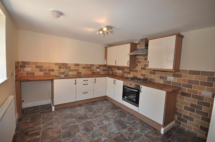 2 Bedroom Flat To Rent In King Street, Thorne, DN8
