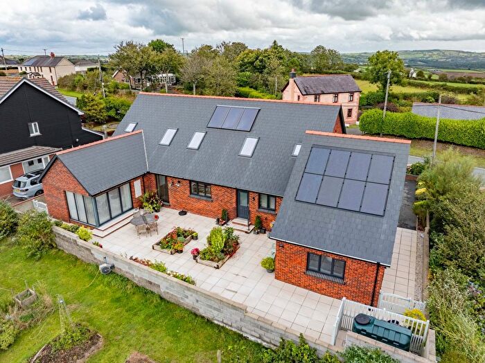 5 Bedroom Detached House For Sale In Bryngwyn, Newcastle Emlyn, SA38