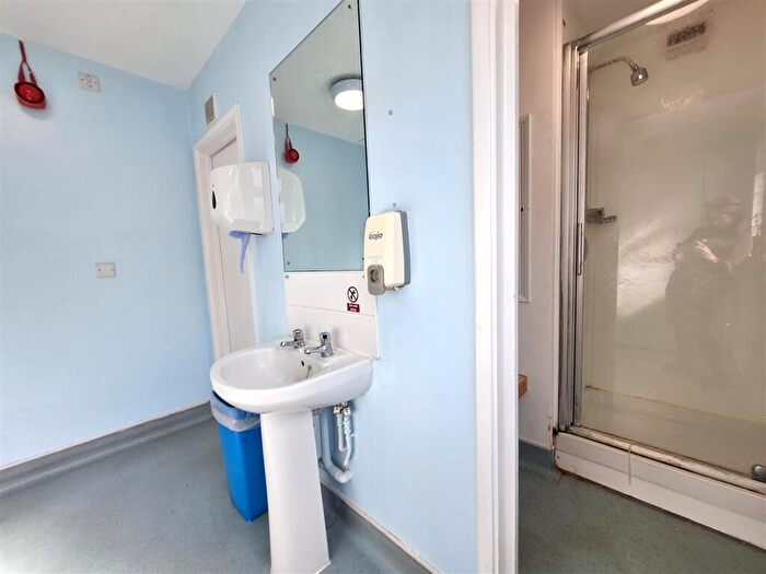 1 Bedroom Private Hall To Rent In Room Martindale Court, RG1