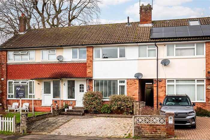 3 Bedroom Terraced House For Sale In Vale Road, Haywards Heath, RH16