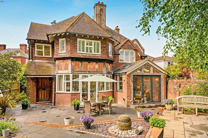 4 Bedroom Detached House For Sale In Elm Grove Road, Salisbury, Wiltshire, SP1