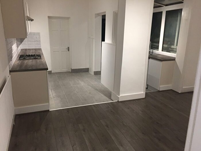 3 Bedroom Terraced House To Rent In Priory Road, Croydon, CR0