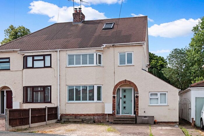 4 Bedroom Semi-Detached House For Sale In Woodland Road, Worcester., WR3