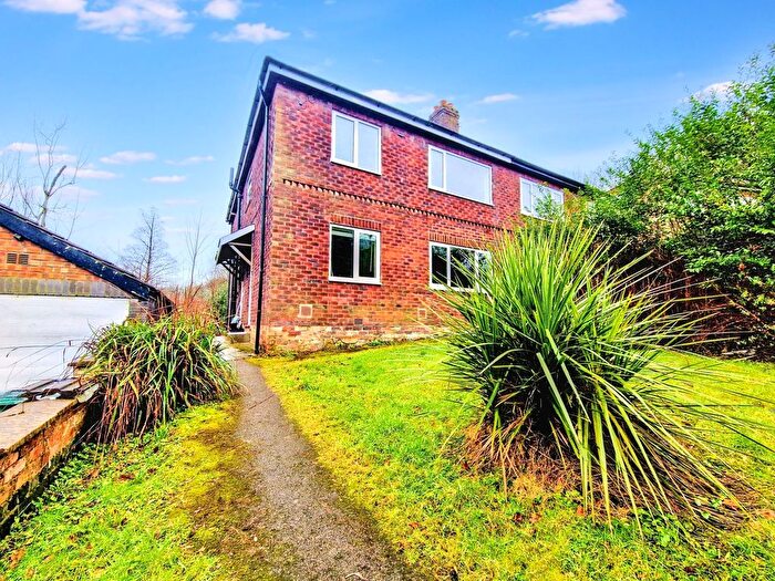 2 Bedroom Flat To Rent In Mountside Crescent, Prestwich, M25