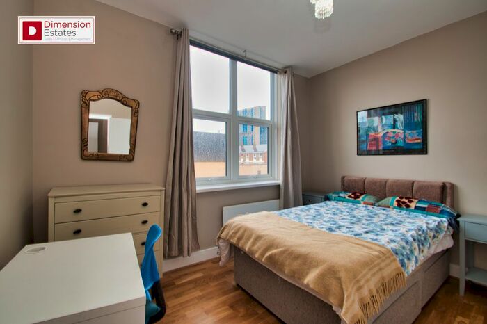 2 Bedroom Flat To Rent In East India Dock Road, Poplar, Limehouse, East London, E14
