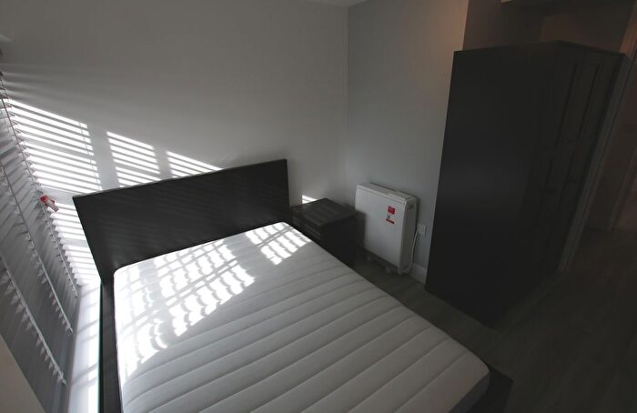 1 Bedroom Flat To Rent In High Street, Barnet, EN5