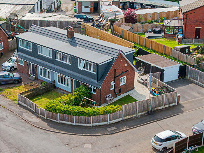 4 Bedroom Semi-Detached House For Sale In Dovedale Drive, Wardle, OL12