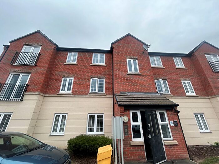 2 Bedroom Flat For Sale In Micklewait Avenue, Crigglestone, Wakefield, WF4