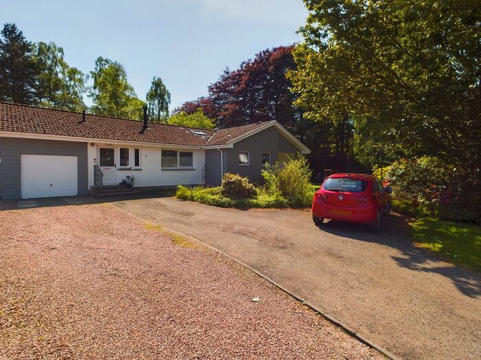4 Bedroom Bungalow For Sale In Woodlands Grove, Blairgowrie, Perthshire, PH10