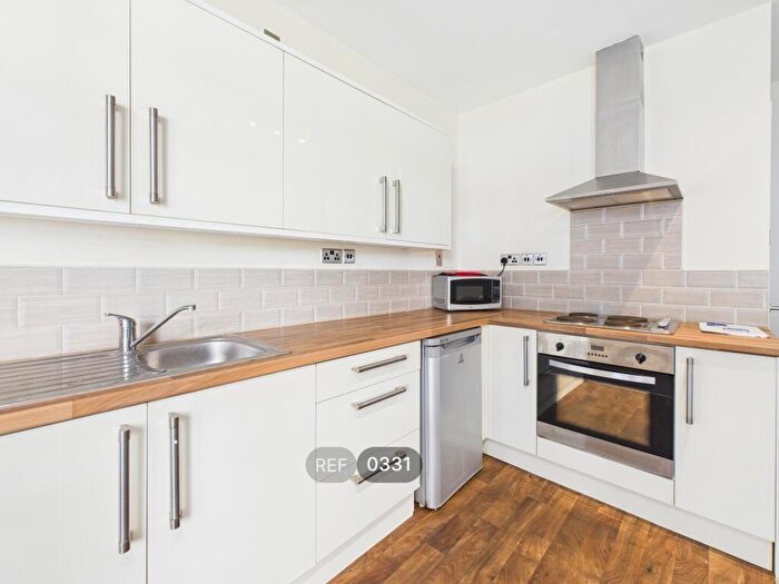 2 Bedroom Apartment To Rent In Anchor Court, Anlaby Road, HU3