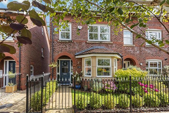 3 Bedroom End Of Terrace House For Sale In Church View, Lymm, WA13