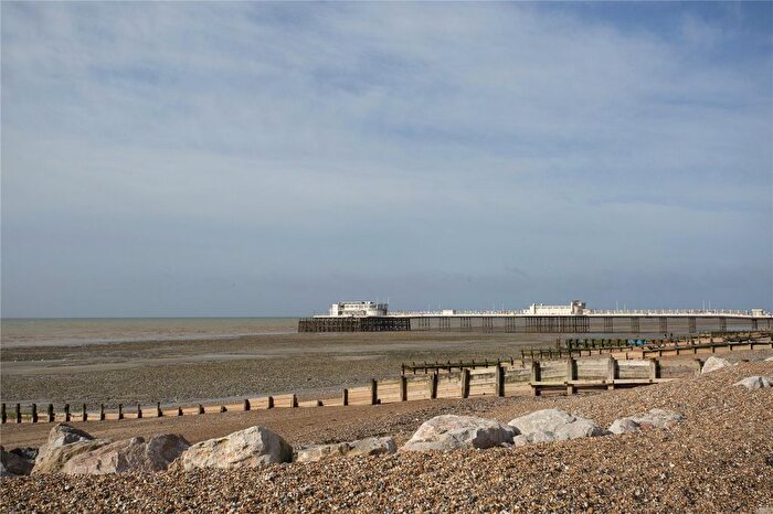 1 Bedroom Flat To Rent In Warwick Road, Worthing, West Sussex, BN11