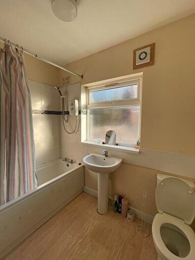 1 Bedroom Flat To Rent In Pottery Road, Oldbury, Birmingham, West Midlands, B68