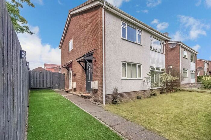 2 Bedroom Flat For Sale In Glenburn Crescent, Milton Of Campsie, Glasgow, East Dunbartonshire, G66