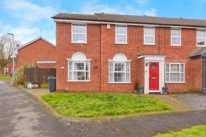 3 Bedroom End Of Terrace House For Sale In Wolsey Way, Syston, Leicester, Leicestershire, LE7