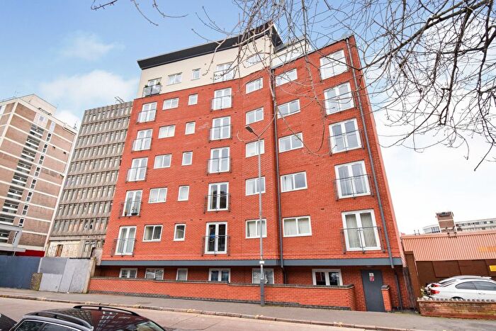 2 Bedroom Property To Rent In Crecy Court, Leicester, LE1
