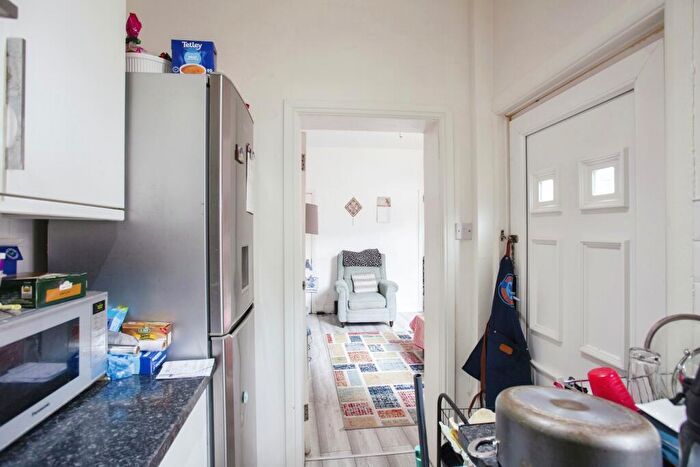 4 Bedroom House To Rent In James Street, Rotherham, S60