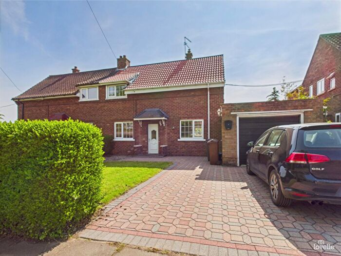 3 Bedroom Semi-Detached House For Sale In School Lane, Appleby, DN15