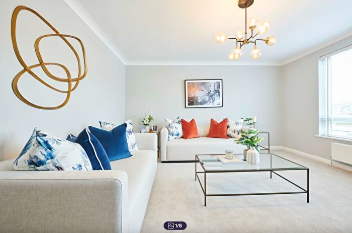 2 Bedroom Flat To Rent In Fulham Road, London, SW3