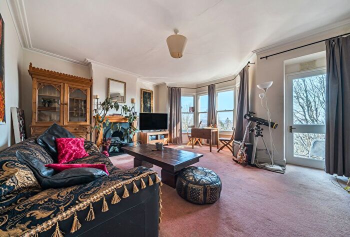 3 Bedroom Flat For Sale In Hurlingham Road, Bristol, BS7