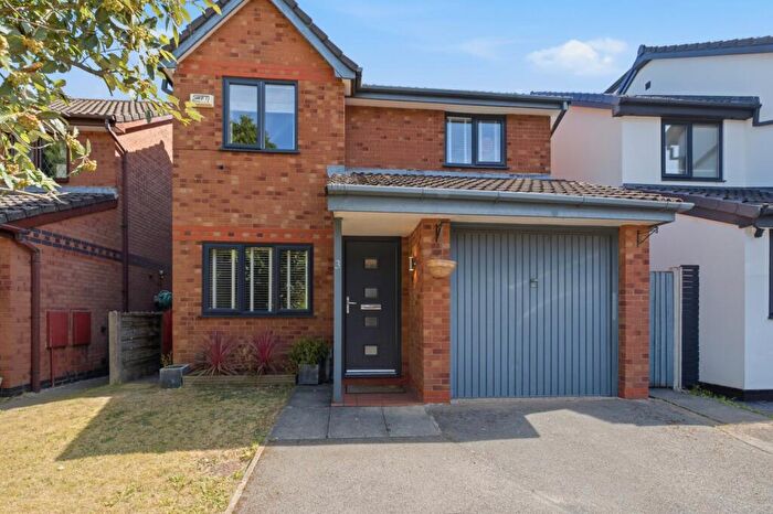 3 Bedroom Detached House For Sale In Caldon Close, Eccles, M30