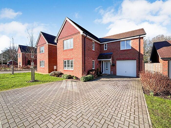 4 Bedroom Detached House For Sale In Regis Manor Road, Burghfield Common, Reading, RG7