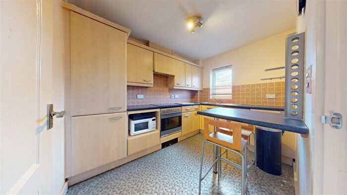 1 Bedroom Apartment For Sale In Soudrey Way, Cardiff, CF10